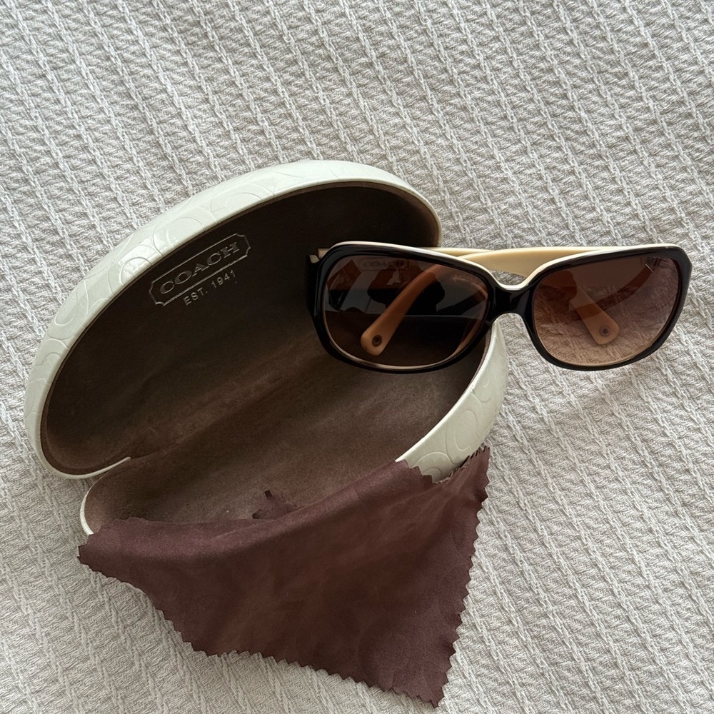 Coach Women's Black and Gold Sunglasses